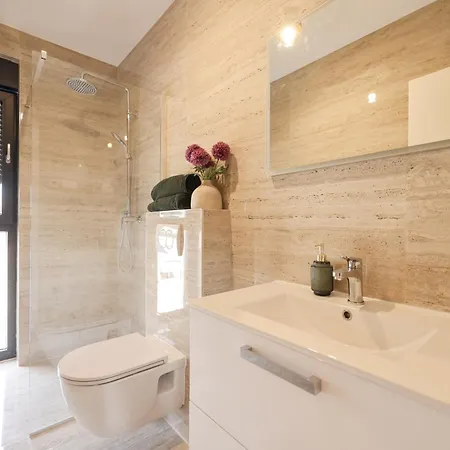 Bella Luxury 아파트 *