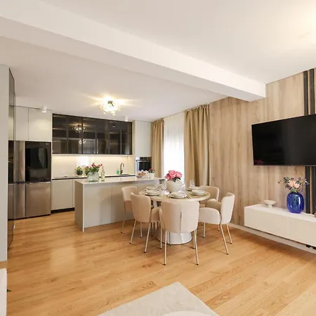 Bella Luxury 아파트